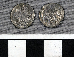 Thumbnail of Coin: Roman Republic, Quinarius (1919.63.0922)