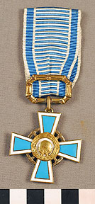 Thumbnail of Medal: Cross of Merit for Athletes, 2nd Class  (1977.01.0082A)