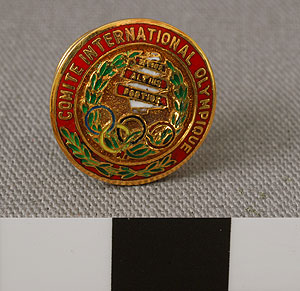 Thumbnail of Commemorative Olympic Cuff Link (1977.01.0198)