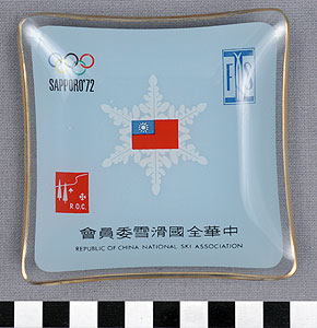 Thumbnail of Commemorative Ashtray for XI Winter Olympics in Sapporo: Republic of China Ski Association (1977.01.0355)