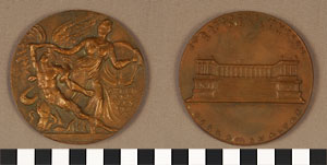 Thumbnail of Commemorative Medallion: "Staatliche Museen Zu Berlin, Pergamonaltar" (1977.01.0532)