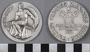 Thumbnail of Olympic Commemorative Medallion: "Comitato Olimpico Nazionale Italiano" (1977.01.0716)