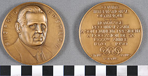 Thumbnail of Commemorative Medal: Sigrid Edstrom (1977.01.0723)