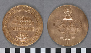Thumbnail of Olympic Commemorative Medal: "Polski Komitet Olimpijski" (1977.01.0733)