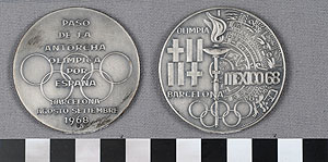 Thumbnail of Commemorative Medal: Passing the Torch (1977.01.0750)
