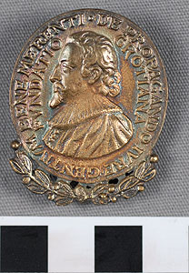 Thumbnail of Commemorative Pin: Grotius Foundation (1977.01.0754)