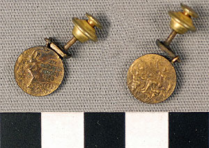 Thumbnail of Commemorative Lapel Pin for XIX Summer Olympics in Mexico City (1977.01.0755D)