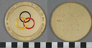 Thumbnail of Medallion: "Medaille Van de Lichameluke Opvoeding de Sport en Het Openluchtleven" (1977.01.0758)