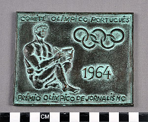 Thumbnail of Olympic Commemorative Plaque: "Comité Olimpico Portugués / Prémio Olimpico de Jornalismo" (1977.01.0769)