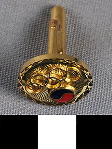 Thumbnail of Commemorative Olympic Cuff Link (1977.01.0940B)
