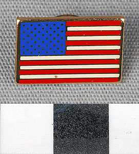 Thumbnail of Lapel Pin: U.S. Flag (1977.01.1005)