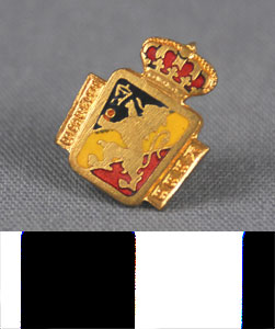 Thumbnail of Commemorative Pin (1977.01.1139)