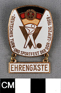 Thumbnail of Guest of Honor Badge: Deutsches Turn-Und Sportfest der DDR (1977.01.1425)