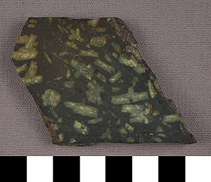 Thumbnail of Tile Fragment (1922.01.0007C)