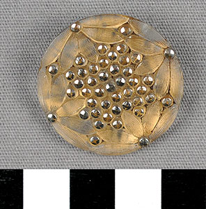 Thumbnail of Button (1972.21.0325)