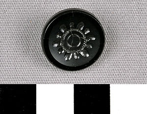 Thumbnail of Button (1972.21.0331)