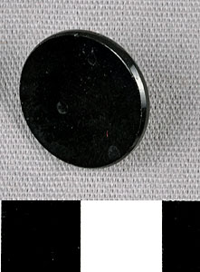 Thumbnail of Button (1972.21.0333)