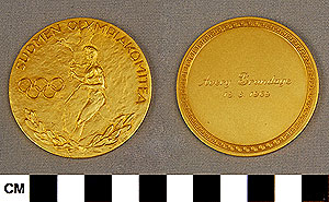 Thumbnail of Award medal  (1977.01.0417)