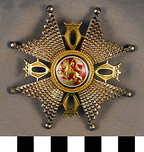 Thumbnail of Medal: Order of Saint Olav, Commander with Star (1977.01.0453)