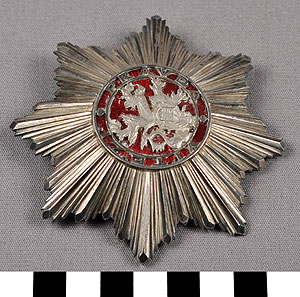 Thumbnail of Medal: Order of the White Lion Badge (1986.24.0008A)