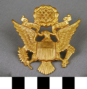 Thumbnail of Army Hat Insignia Pin (1998.07.0023A)