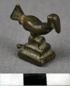 Thumbnail of Gold Weight: Hornbill Bird on Pyramid (2011.05.0868)