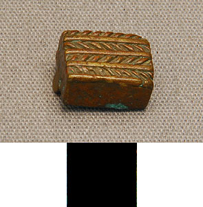 Thumbnail of Gold Weight: Square with Stripes (2011.05.0883)