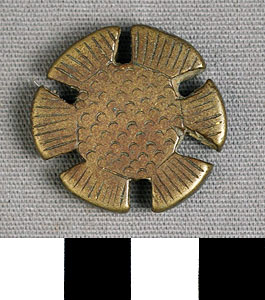 Thumbnail of Gold Weight: Circle with Six Rays (2011.05.0884)
