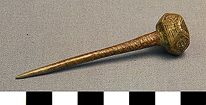 Thumbnail of Hairpin (2012.08.0067)