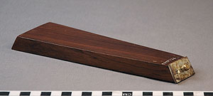 Thumbnail of Commemorative Plaque Stand (1977.01.0468B)