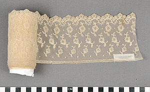 Thumbnail of Lace Trim Fragment (1998.06.0305)