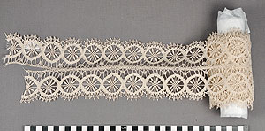 Thumbnail of Lace Trim Fragment (1998.06.0307)
