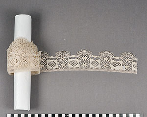 Thumbnail of Lace Trim Fragment (1998.06.0308)
