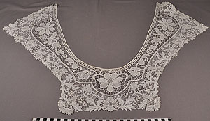 Thumbnail of Collar (1998.06.0319)