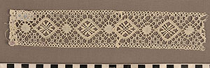 Thumbnail of Lace Trim Fragment (1998.06.0345)