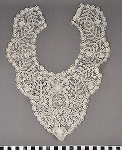Thumbnail of Collar (1998.06.0357)
