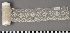 Thumbnail of Lace Trim Fragment (1998.06.0359)