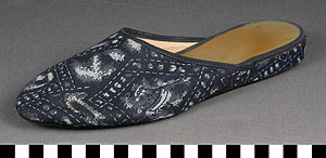 Thumbnail of Shoe (2010.04.0009A)