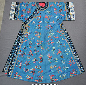 Thumbnail of Robe (2011.03.0001)