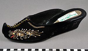 Thumbnail of Adult Court-Style Formal Shoe (2011.06.0008A)