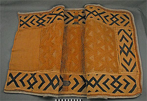 Thumbnail of Chief or Royalty Raffia Wrap (2011.07.0001)