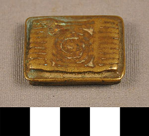 Thumbnail of Gold Dust Box Lid (2012.03.1382B)