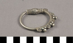 Thumbnail of Earring (2012.03.2873)