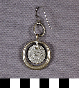 Thumbnail of Earring (2012.03.2946B)