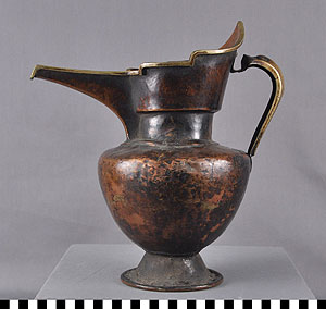 Thumbnail of Tea Pourer (2012.10.0197)