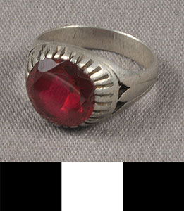 Thumbnail of Ring (2013.05.0892)