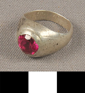 Thumbnail of Ring (2013.05.0904)