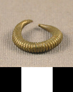 Thumbnail of Earring (2013.05.0932)