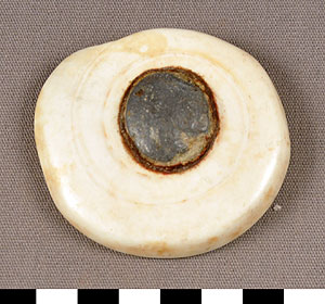 Thumbnail of Omikipa Conus Shell Money Pendant with Lead (2013.05.1760)
