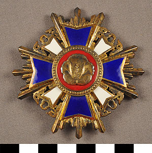 Thumbnail of Pin for Order of Civil Merit - Mugunghwa Award (1977.01.0334C)